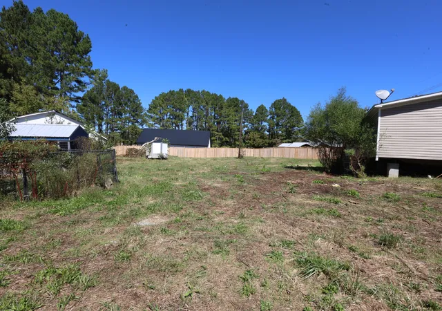 Photo 3 of Manufactured home for sale at 411 Andrew Johnson Hwy, Strawberry Plains, TN 37871 | MLS# 3602390 | Listing updated on 2026-09-29