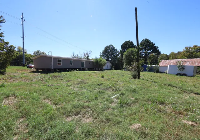 Photo 3 of Manufactured home for sale at 411 Andrew Johnson Hwy, Strawberry Plains, TN 37871 | MLS# 3602390 | Listing updated on 2026-09-29