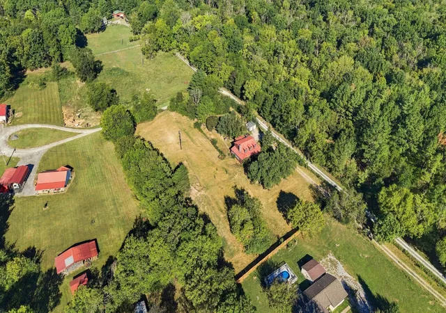 Photo 3 of Single family home for sale at 7034 Almaville Rd, Arrington, TN 37014 | MLS# 3602912 | Listing updated on 2026-10-04