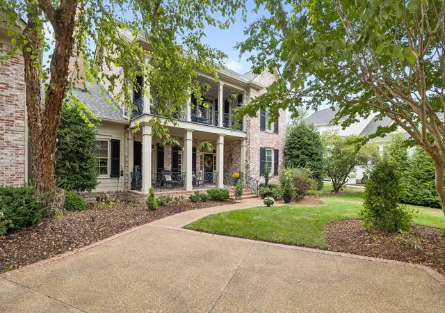 Photo 4 of Single family home for sale at 3 Applerock Ct, Brentwood, TN 37027 | MLS# 3626143 | Listing updated on 2026-10-29