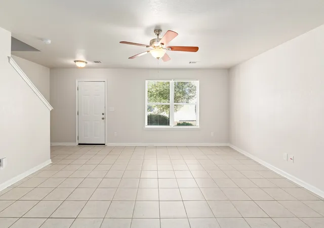 Photo 2 of Single family home for sale at 2515 Queen Bee Dr, Columbia, TN 38401 | MLS# 3610081 | Listing updated on 2026-10-16