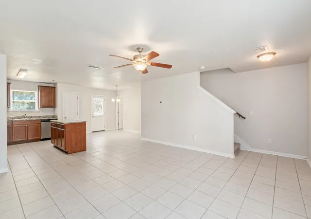 Photo 3 of Single family home for sale at 2515 Queen Bee Dr, Columbia, TN 38401 | MLS# 3610081 | Listing updated on 2026-10-16
