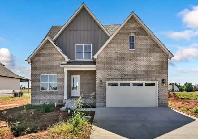 Photo 2 of Single family home for sale at 210 Low Plains Ln, Clarksville, TN 37043 | MLS# 3610236 | Listing updated on 2026-10-07