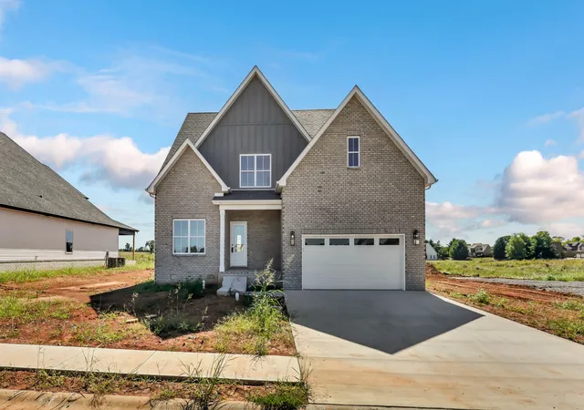 Photo 3 of Single family home for sale at 210 Low Plains Ln, Clarksville, TN 37043 | MLS# 3610236 | Listing updated on 2026-10-07