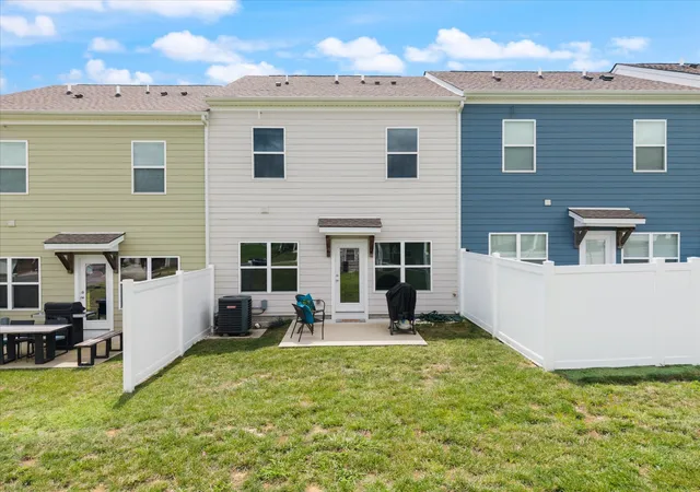 Photo 2 of Townhouse for sale at 6633 Hanworth Tr, Smyrna, TN 37167 | MLS# 3611723 | Listing updated on 2026-10-06