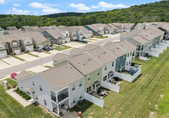 Photo 4 of Townhouse for sale at 6633 Hanworth Tr, Smyrna, TN 37167 | MLS# 3611723 | Listing updated on 2026-10-06