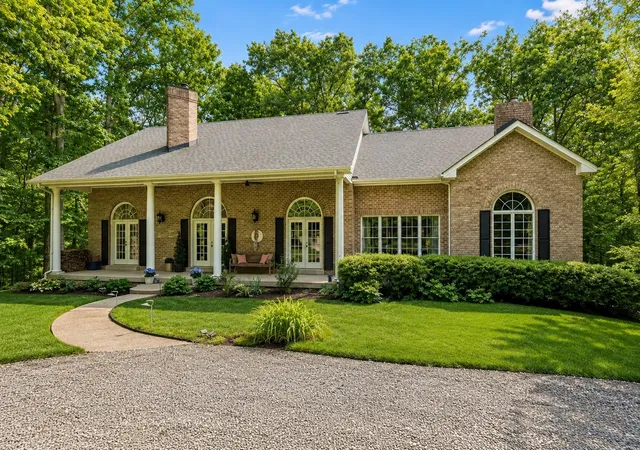 Photo 1 of Single family home for sale at 6045 Carter Ln, Franklin, TN 37064 | MLS# 3602934 | Listing updated on 2026-10-16