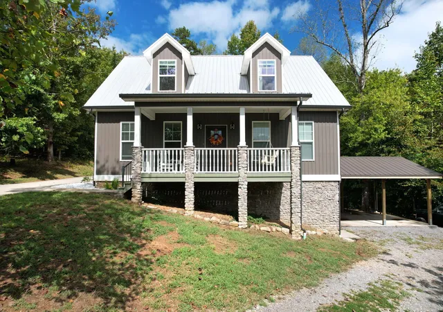 Photo 1 of Single family home for sale at 2221 Old Parksville Rd Ne, Cleveland, TN 37323 | MLS# 3602421 | Listing updated on 2026-09-29