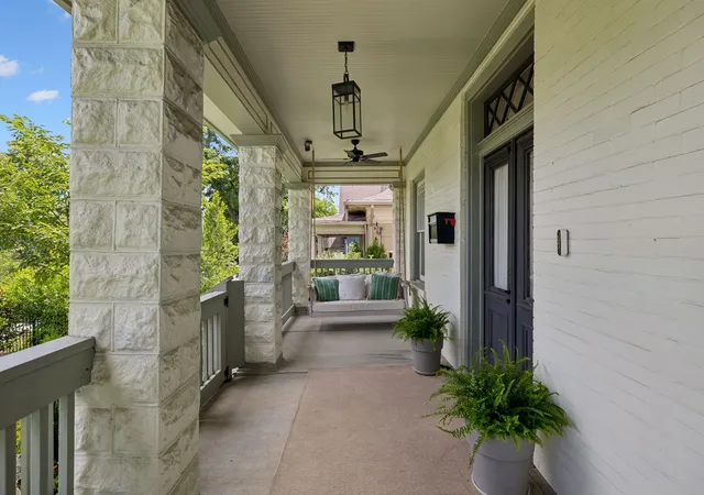 Photo 3 of Single family home for sale at 929 Acklen Ave, Nashville, TN 37203 | MLS# 3603586 | Listing updated on 2026-10-09
