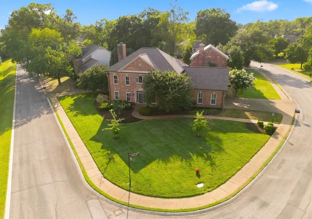 Photo 2 of Single family home for sale at 601 Dorshire Ln, Nashville, TN 37221 | MLS# 3611349 | Listing updated on 2026-10-23