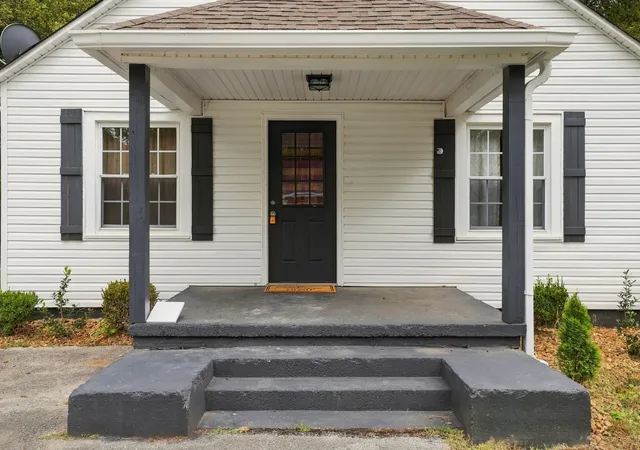 Photo 3 of Single family home for sale at 417 Laura Ave, Winchester, TN 37398 | MLS# 3602587 | Listing updated on 2026-09-29