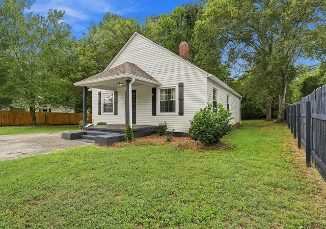 Photo 4 of Single family home for sale at 417 Laura Ave, Winchester, TN 37398 | MLS# 3602587 | Listing updated on 2026-09-29