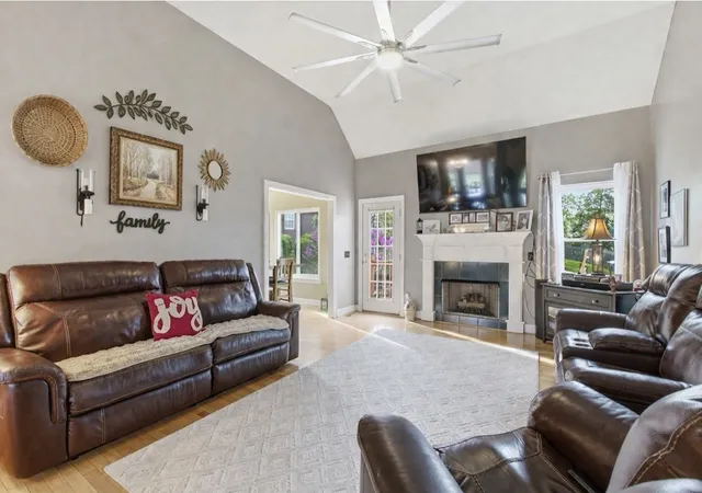 Photo 4 of Single family home for sale at 1514 Brookstone Cir, Mount Juliet, TN 37122 | MLS# 3602437 | Listing updated on 2026-10-05