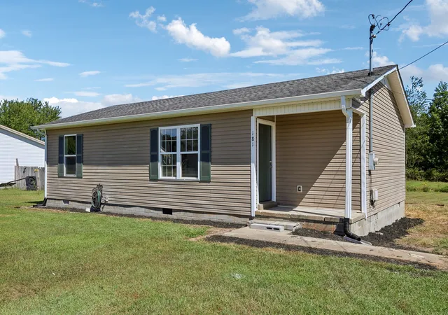 Photo 1 of Single family home for sale at 181 S C St, Hillsboro, TN 37342 | MLS# 3602631 | Listing updated on 2026-10-08