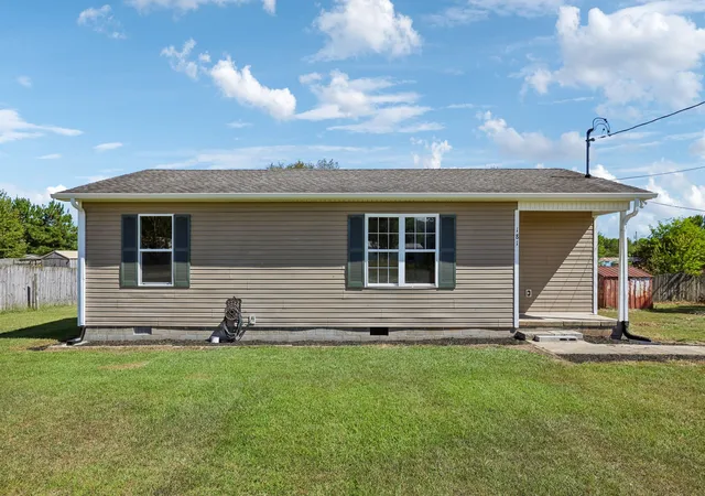 Photo 2 of Single family home for sale at 181 S C St, Hillsboro, TN 37342 | MLS# 3602631 | Listing updated on 2026-10-08