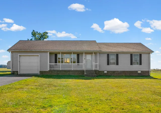 Single family home for sale at 871 Old Princeton Rd, Hopkinsville, KY 42240 | MLS# 3602516
