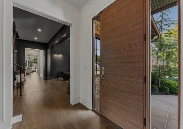 Photo 4 of Single family home for sale at 129 Haverford Dr, Nashville, TN 37205 | MLS# 3610258 | Listing updated on 2026-10-02