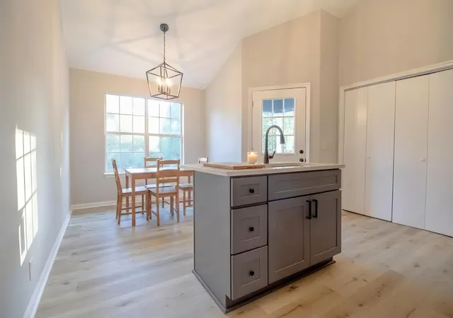 Photo 4 of Single family home for sale at 3305 Dockside Dr, Hermitage, TN 37076 | MLS# 3603570 | Listing updated on 2026-10-05