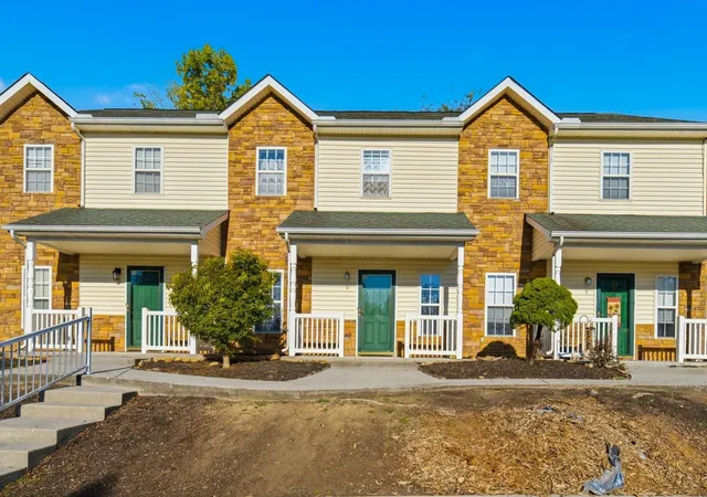 Photo 1 of Townhouse for sale at 524 Allensville Rd #8, Sevierville, TN 37876 | MLS# 3611508 | Listing updated on 2026-10-05