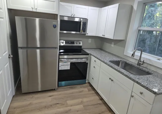Photo 3 of Single family home for sale at 407 Laura Ave, Winchester, TN 37398 | MLS# 3602546 | Listing updated on 2026-09-29