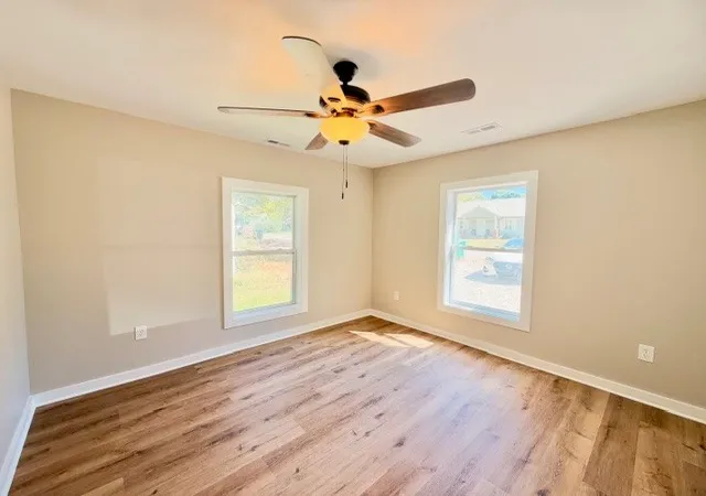 Photo 4 of Single family home for sale at 407 Laura Ave, Winchester, TN 37398 | MLS# 3602546 | Listing updated on 2026-09-29
