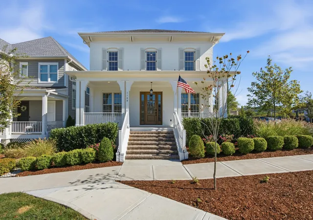 Photo 3 of Single family home for sale at 1108 Southbrooke Blvd, Franklin, TN 37064 | MLS# 3602916 | Listing updated on 2026-10-08