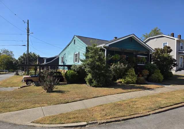 Photo 3 of Single family home for sale at 712 Bryan St, Old Hickory, TN 37138 | MLS# 3611417 | Listing updated on 2026-10-05