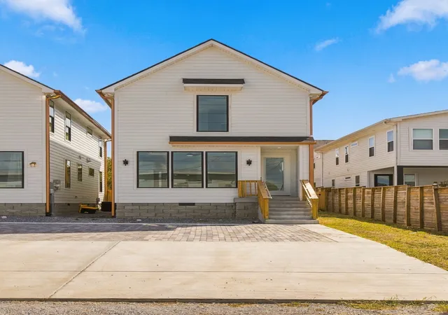 Photo 2 of Single family home for sale at 2609 Birdsong Aly, Nashville, TN 37208 | MLS# 3602851 | Listing updated on 2026-10-12