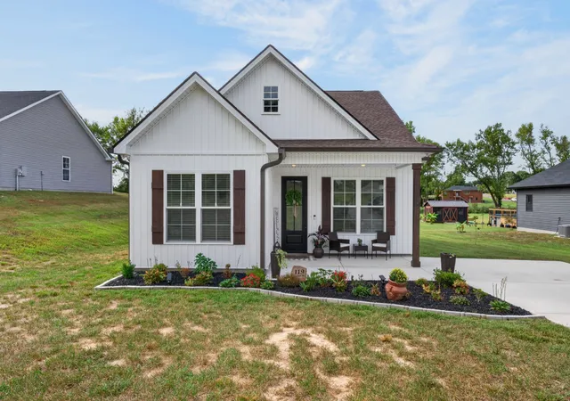 Photo 1 of Single family home for sale at 119 Lagoon Dr, Mc Minnville, TN 37110 | MLS# 3603794 | Listing updated on 2026-10-01
