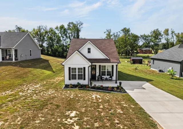 Photo 3 of Single family home for sale at 119 Lagoon Dr, Mc Minnville, TN 37110 | MLS# 3603794 | Listing updated on 2026-10-01