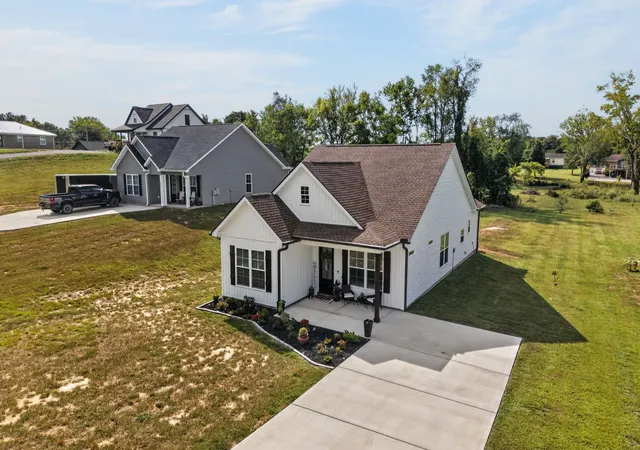 Photo 4 of Single family home for sale at 119 Lagoon Dr, Mc Minnville, TN 37110 | MLS# 3603794 | Listing updated on 2026-10-01