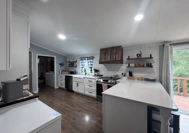 Photo 4 of Manufactured home for sale at 2205 Carmichael Rd, White Pine, TN 37890 | MLS# 3602580 | Listing updated on 2026-09-29