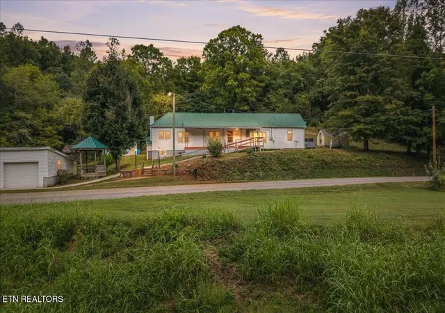 Photo 1 of Single family home for sale at 1352 Wilson Sta Rd, Englewood, TN 37329 | MLS# 3602556 | Listing updated on 2026-09-29