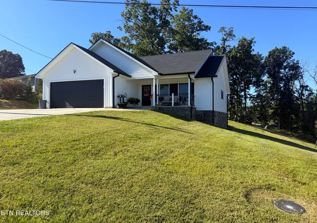 Photo 3 of Single family home for sale at 80 Polly Anna Dr, Mosheim, TN 37818 | MLS# 3602570 | Listing updated on 2026-09-30