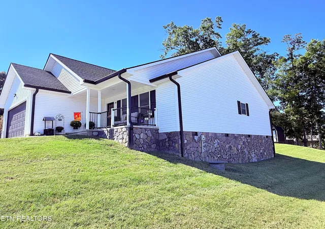 Photo 3 of Single family home for sale at 80 Polly Anna Dr, Mosheim, TN 37818 | MLS# 3602570 | Listing updated on 2026-09-30