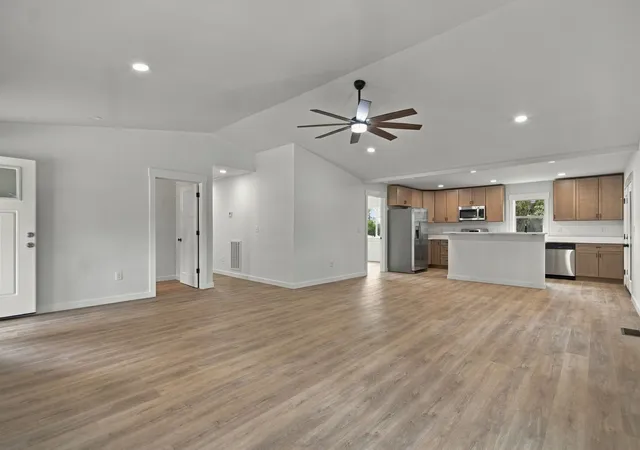 Photo 1 of Single family home for sale at 463 Woodland Rd, Hohenwald, TN 38462 | MLS# 3602854 | Listing updated on 2026-09-29