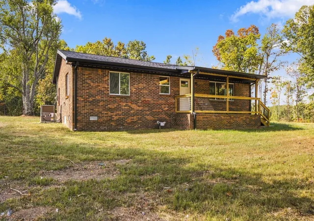 Photo 3 of Single family home for sale at 463 Woodland Rd, Hohenwald, TN 38462 | MLS# 3602854 | Listing updated on 2026-09-29