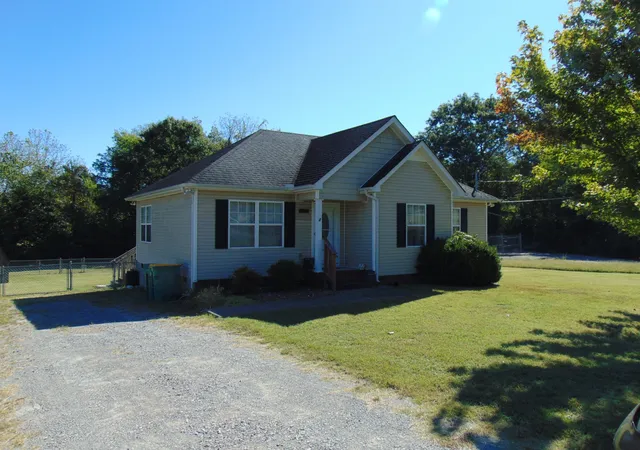 Single family home for sale at 1534 Joanne Cir, Lewisburg, TN 37091 | MLS# 3624295