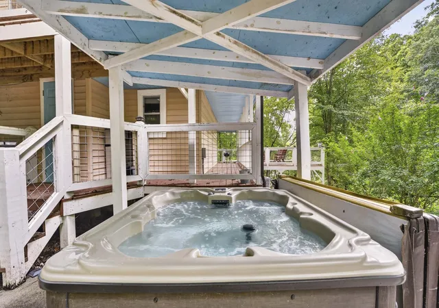Photo 3 of Single family home for sale at 1906 Santa Fe Trl, Dandridge, TN 37725 | MLS# 3602630 | Listing updated on 2026-09-30
