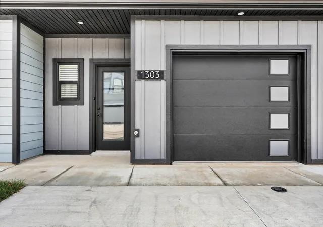 Photo 1 of Townhouse for sale at 1306 Jonathan Wade Cir, Clarksville, TN 37043 | MLS# 3602654 | Listing updated on 2026-09-30