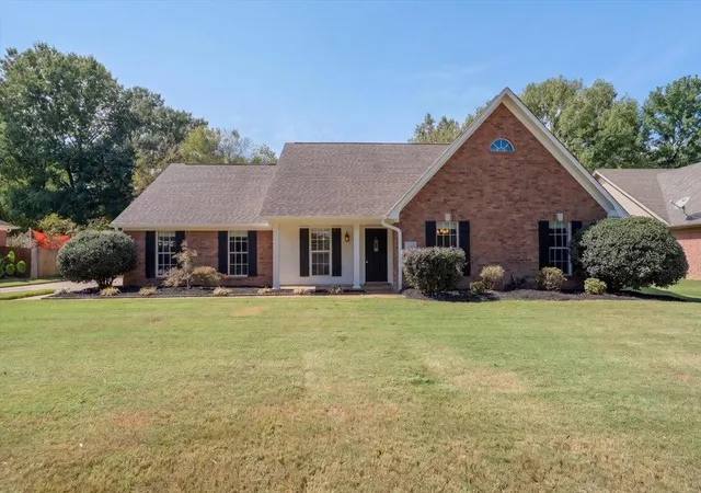 Photo 1 of Single family home for sale at 349 Bradford Trl, Collierville, TN 38017 | MLS# 3602664 | Listing updated on 2026-10-04