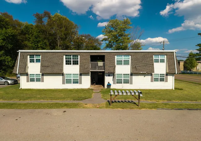 Photo 3 of Multi family home for sale at 809 Old Hickory Blvd, Jackson, TN 38305 | MLS# 3602699 | Listing updated on 2026-10-05