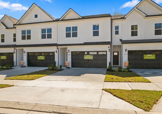 Photo 2 of Townhouse for sale at 409 Kingsbury Dr, Gallatin, TN 37066 | MLS# 3602674 | Listing updated on 2026-10-07
