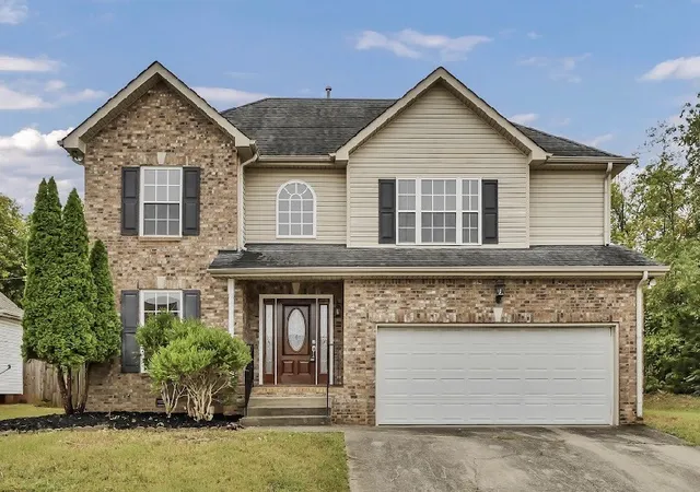 Photo 1 of Single family home for sale at 180 Cloe Ct, Clarksville, TN 37042 | MLS# 3612073 | Listing updated on 2026-10-08