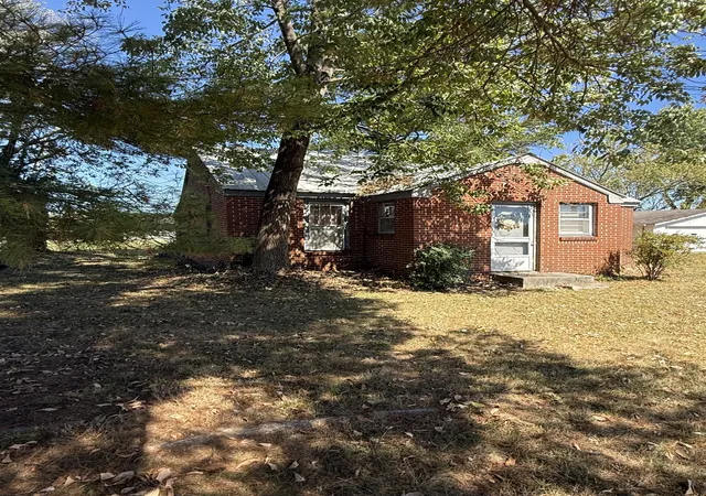 Photo 3 of Single family home for sale at 180 Old Post Rd, Mc Minnville, TN 37110 | MLS# 3602768 | Listing updated on 2026-09-29