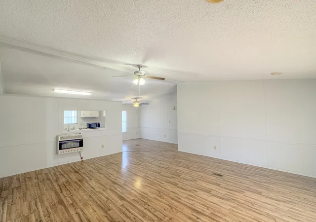 Photo 4 of Manufactured home for sale at 1285 Carey Rd, Hartsville, TN 37074 | MLS# 3610767 | Listing updated on 2026-10-07