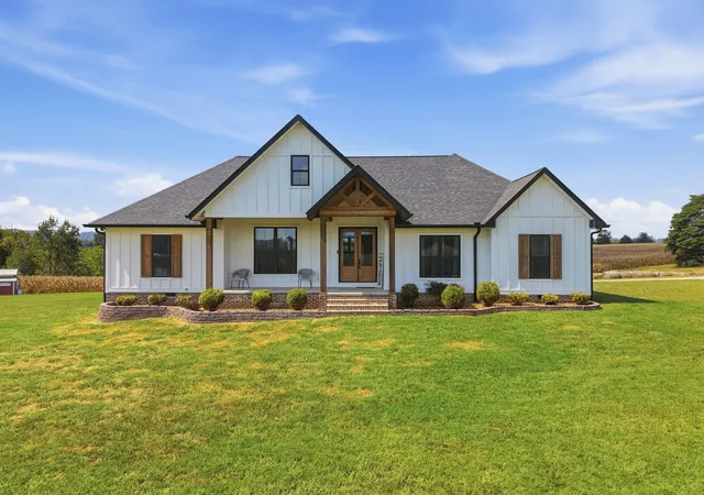 Photo 1 of Single family home for sale at 668 Jolley Rd, Doyle, TN 38559 | MLS# 3611567 | Listing updated on 2026-10-05