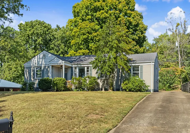 Photo 2 of Single family home for sale at 1662 Valley Rd, Clarksville, TN 37043 | MLS# 3603601 | Listing updated on 2026-10-06