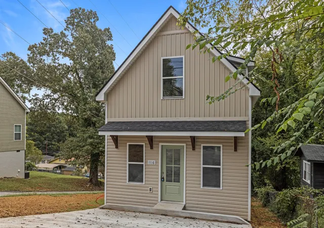 Photo 2 of Single family home for sale at 1116 Jarvis Ave, Chattanooga, TN 37411 | MLS# 3602751 | Listing updated on 2026-09-29