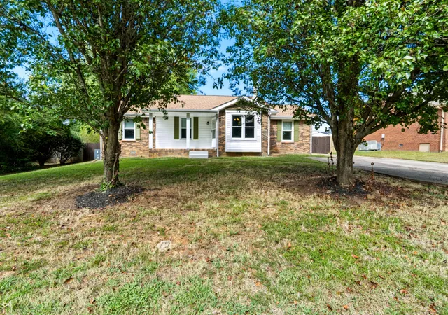 Photo 1 of Single family home for sale at 223 Marshall Dr, Clarksville, TN 37042 | MLS# 3611657 | Listing updated on 2026-10-05
